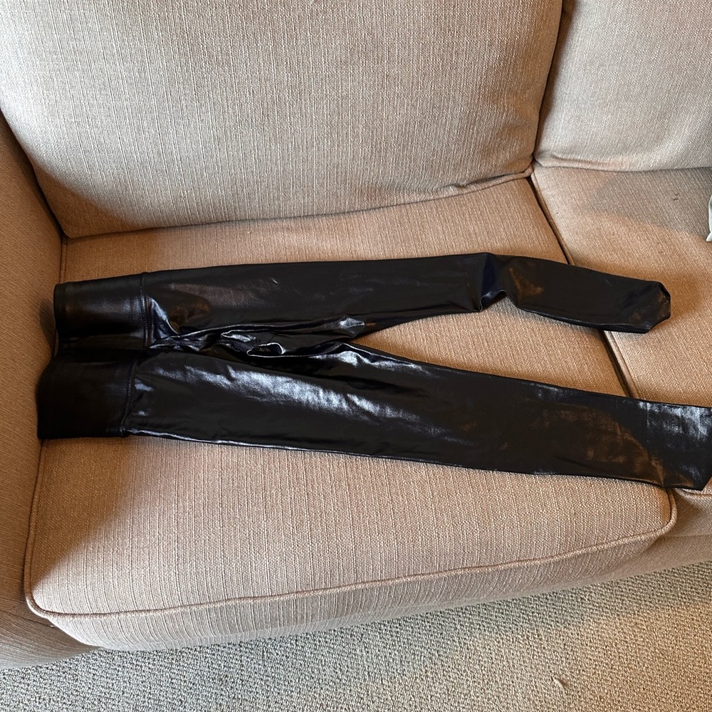 Carbon38 High-Rise Takara Shine Legging